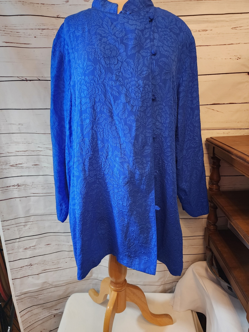Royal Blue Textured Silk Mandarin Collar Blouse Frog Closure - Picture 2 of 8
